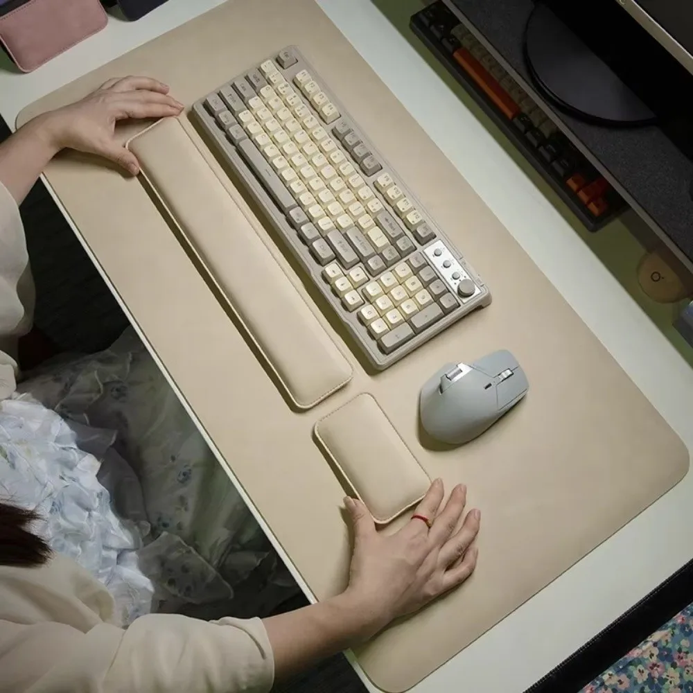 Laptop Mouse - Alas Meja Portabel Tahan Air Anti