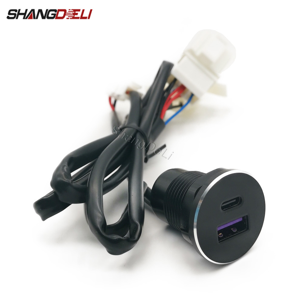 Usb C Hub - 1 Buah Soket Pengisi Daya USB